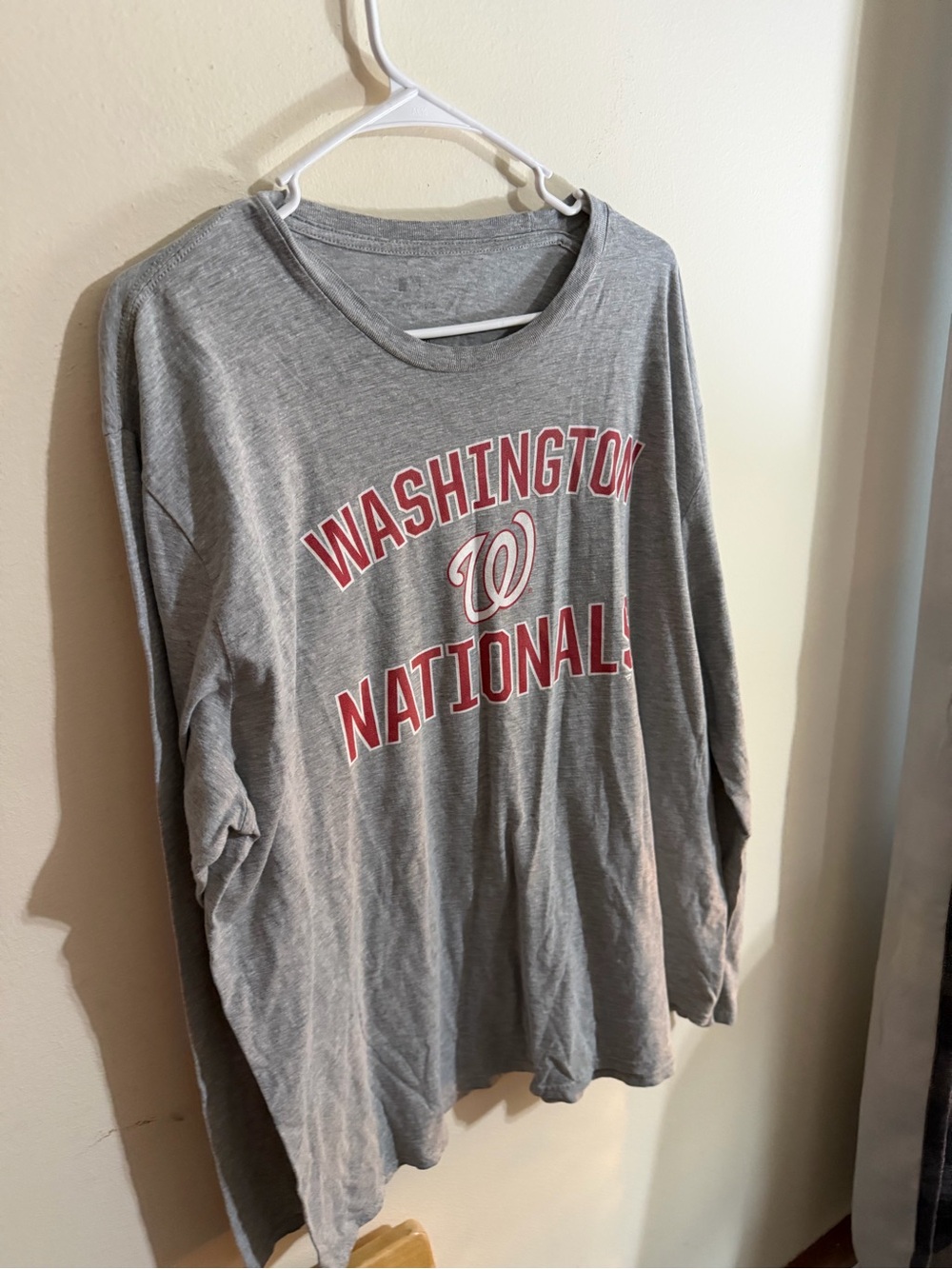 Washington Nationals Women's Size XXL Gray Long-Sleeve Tee